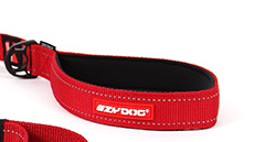 ウェットスーツ素材使用